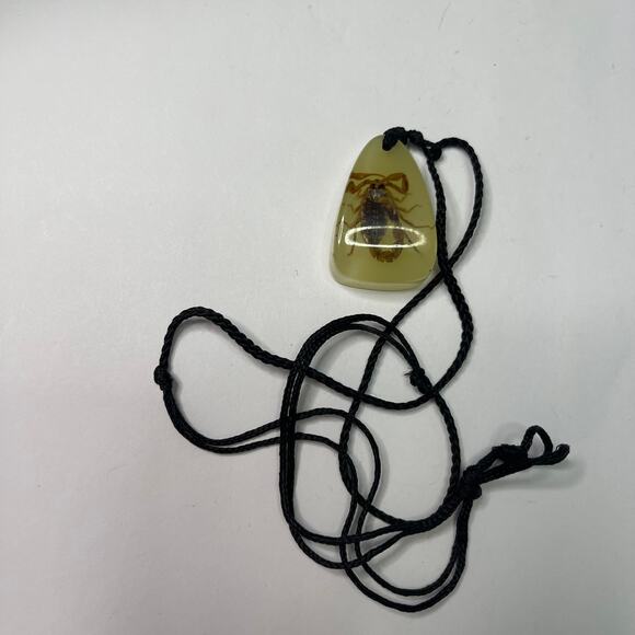 Insect pendant necklace on black cord gothic unusual jewelry costume - Picture 6 of 14